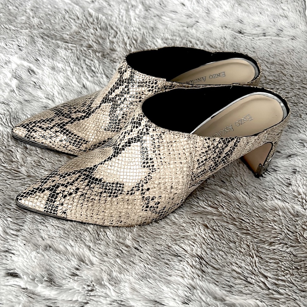 Snakeskin mules w/ Silver metal detailing